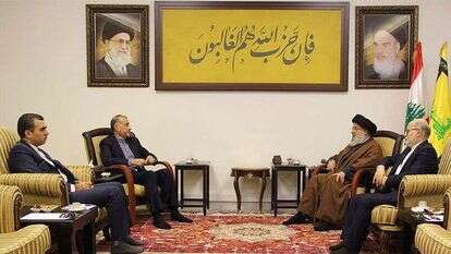 פגישה בין מנהיג חיזבאללה חסן נסראללה לשר החוץ האיראני חוסיין אמיר-עבדולאהיאן. | משרד החוץ האיראני, AP