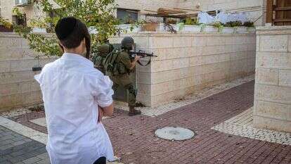 חיילים אינם מתנדבים כשבא להם אלא מתגייסים. אילוסטרציה. | אורן בן־חקון