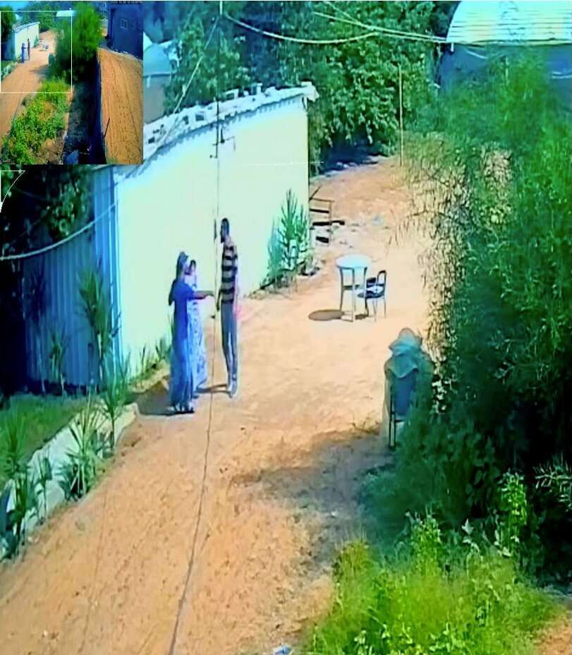 תיעוד של שירי ביבס וילדיה אריאל וכפיר מובלים בידי מחבלי חמאס