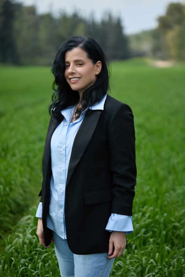 אורית נבון. | שילת מזרחי