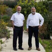 הרב מיכאל אדרעי, רב היישוב כפר־מימון, והרב ארי סט, רב קיבוץ סעד. | לירון מולדובן