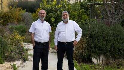 הרב מיכאל אדרעי, רב היישוב כפר־מימון, והרב ארי סט, רב קיבוץ סעד. | לירון מולדובן