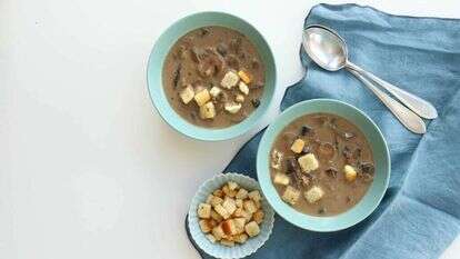 מרק פטריות וקרם קוקוס. | אפרת ליכטנשטט