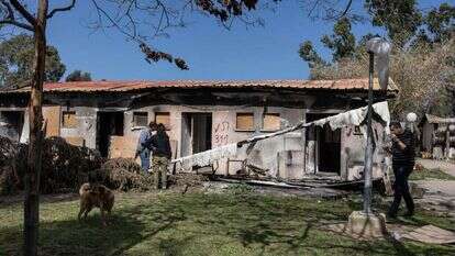 בית בקיבוץ נירים לאחר טבח 7 באוקטובר | AFP