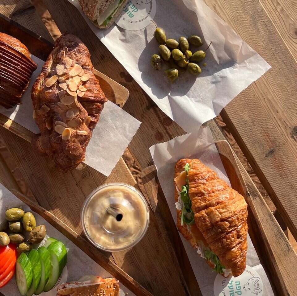 קפה שועל | צור־יגאל. | יח"צ,