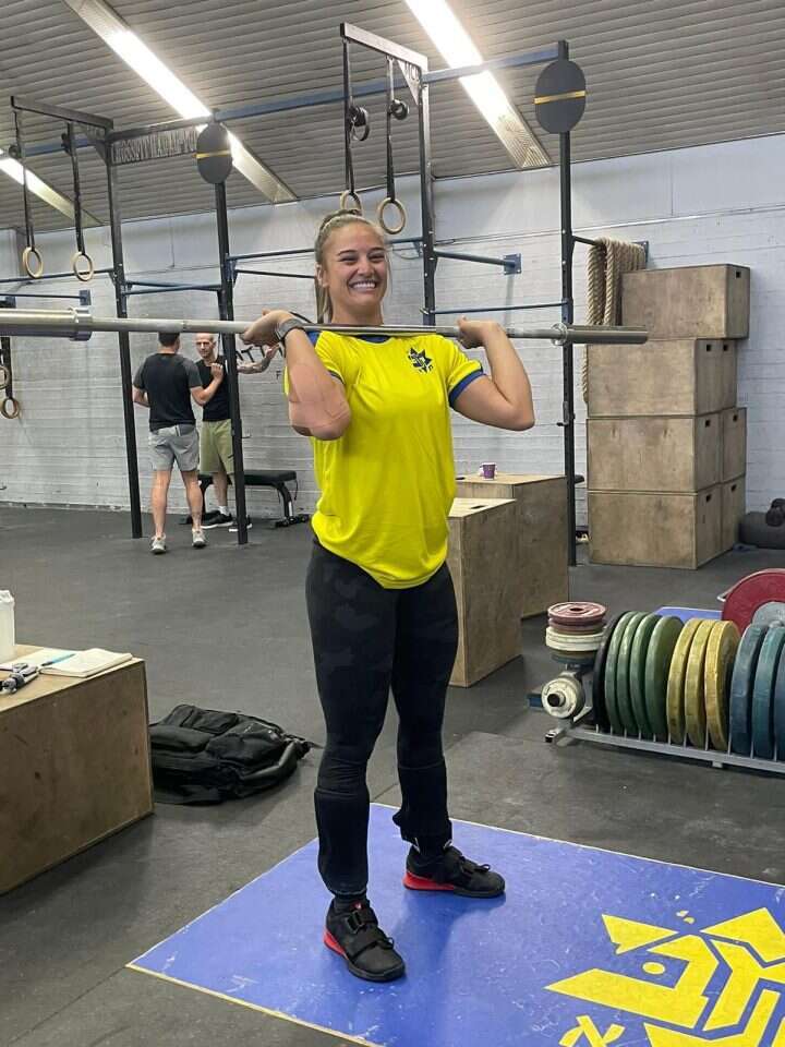 להניף עד שהגוף לא יוכל יותר. גולד באימון. | באדיבות המצולמת