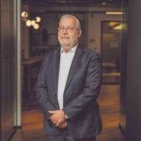 אלי פלאי. | נעמה שטרן