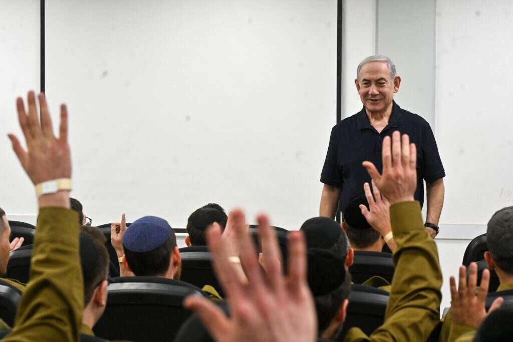 אין מענה מתאים מהצבא. נתניהו נפגש בבקו"ם עם מגויסים, חלקם בני המגזר החרדי. | קובי גדעון, לע"מ