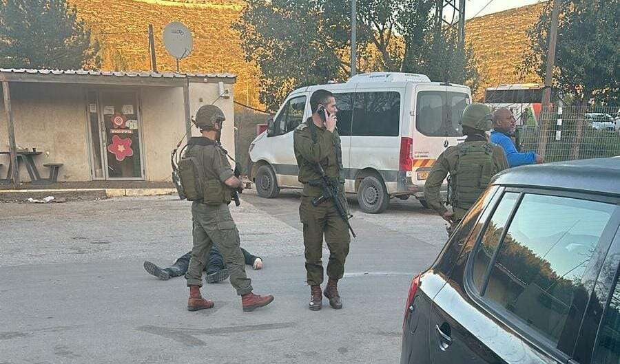 זירת הפיגוע בתחנת הדלק בעלי. | TPS זירת הפיגוע בתחנת הדלק בעלי. | TPS