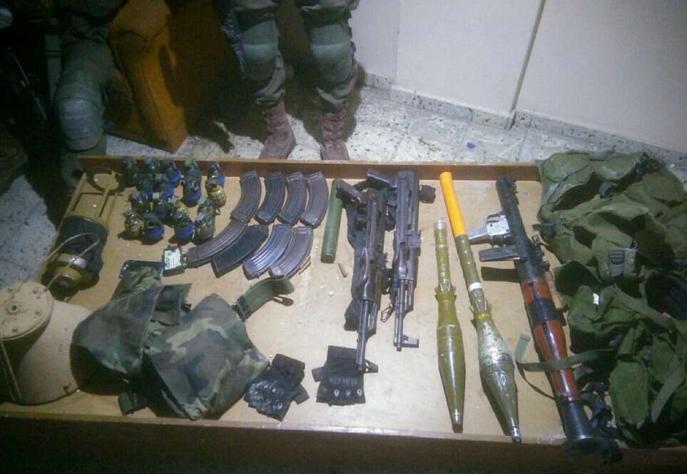 אמל"ח שנמצא במהלך הפשיטות בחאן יונס. | דובר צה"ל