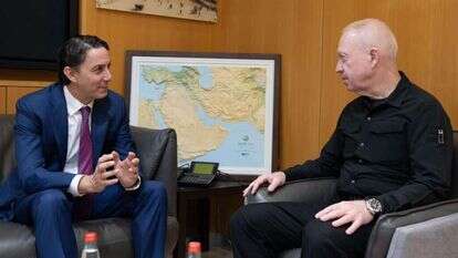 שר הביטחון יואב גלנט ויועצו של נשיא ארה"ב, עמוס הוכשטיין. | שחר יורמן