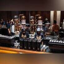 בית קפה של סטארבקס. | SPENCER PLATT / GETTY IMAGES NORTH AMERICA / Getty Images via AFP