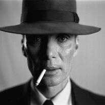 הצליח לו. אופנהיימר. | באדיבות טוליפ אנטרטיינמנט, באדיבות פורום פילם