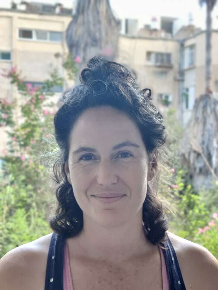 "ביקשתי להשאיר לה פתק, להפיח בה תקווה". כרמל גת. | רובי חזוני