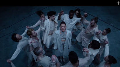 מסך מתוך הקליפ "הוריקן", עמוד היוטיוב של "כאן 11" מסך מתוך הקליפ "הוריקן", עמוד היוטיוב של "כאן 11"