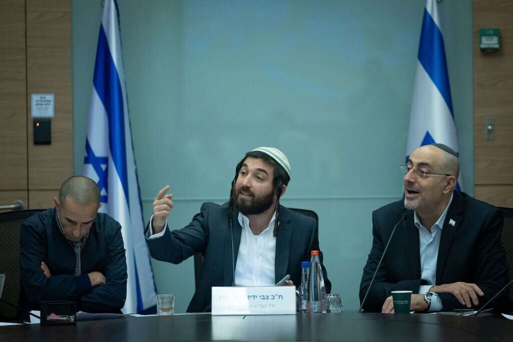 ח"כ צבי סוכות בוועדה, בוועדת המשנה בכנסת. | יונתן זינדל, פלאש 90