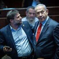 נתניהו וסמוטריץ' במליאת הכנסת בדיון על אישור התקציב. | יונתן זינדל