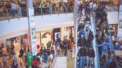 הצרכנים שבו לקניונים. אילוסטרציה. | פלאש 90