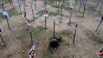 האנדרטה לחללי הנובה ליד רעים. | גטי אימג'ס