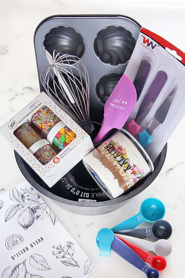 משלוח אפייה. | ענבל לביא