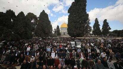 תפילת יום שישי במהלך חודש רמדאן בהר הבית. | EPA
