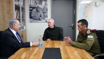 הלוי, גלנט ונתניהו לפני כחודש. | אריאל חרמוני, משרד הביטחון