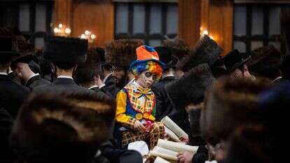 קריאת מגילה בישיבה בירושלים. | יונתן זינדל, פלאש 90