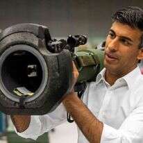 רישי סונאק עם טיל נ"ט המיוצר במפעל לייצור נשק באירלנד. | AFP