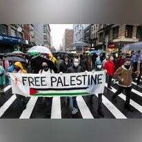 תומכי חמאס מפגינים בעד הפסקת אש מיידית בעזה. | EPA