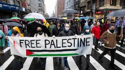 תומכי חמאס מפגינים בעד הפסקת אש מיידית בעזה. | EPA