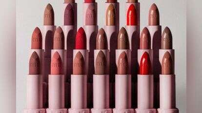 Kylie cosmetics lipstick | יחצ חול Kylie cosmetics lipstick | יחצ חול