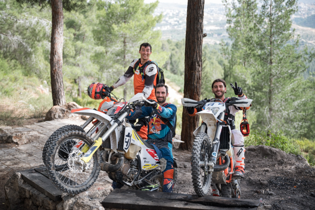 חלק מהגבריות הישראלית. תמונות מתוך הסדרה/ | באדיבות כאן 11