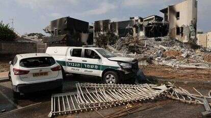 תחנת המשטרה בשדרות לאחר הקרב עם המחבלים ב־ 7.10. | איי.אף.פי תחנת המשטרה בשדרות לאחר הקרב עם המחבלים ב־ 7.10. | איי.אף.פי