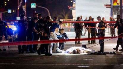 זירת הפיגוע בגן יבנה. | לירון מולדובן, פלאש 90