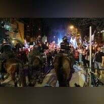 התפרעויות אלימות סמוך לבית ראש הממשלה בירושלים, אפריל 24'. | EPA