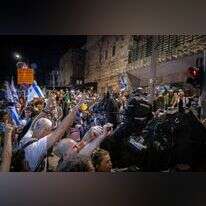 הפגנה מחוץ למעון ראש הממשלה בירושלים, ארכיון. | חיים גולדברג, פלאש 90