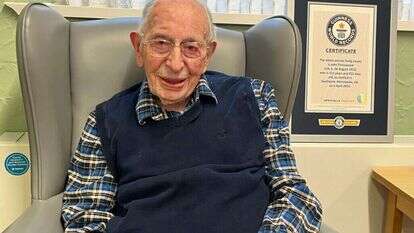 ג'ון אלפרד טיניסווד, האיש המבוגר בעולם. | שיאי גינס, AP