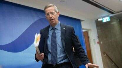 מזכיר הממשלה יוסי פוקס. | יונתן זינדל, פלאש 90