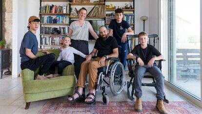 משפחת דויטש, רתמים. | לירון מולדובן