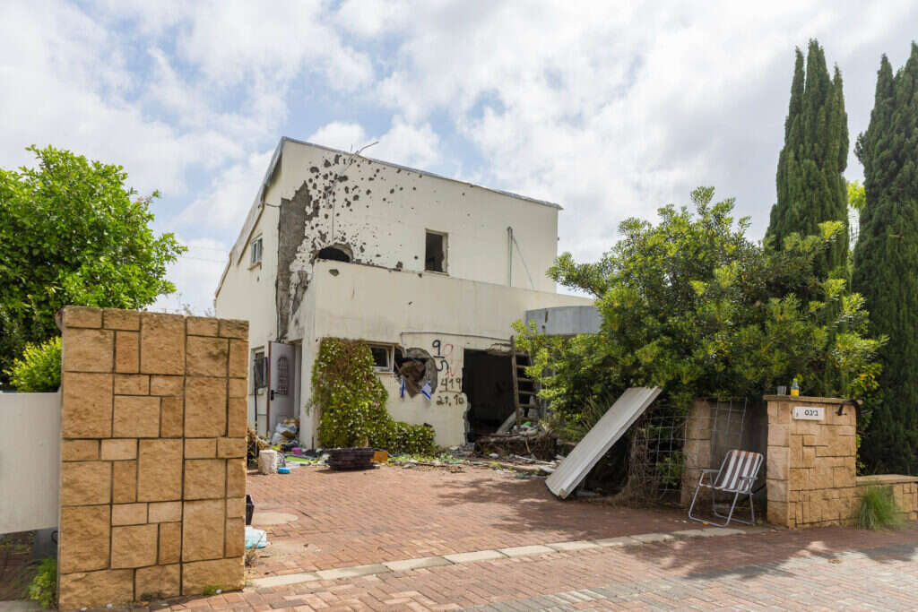 בית  משפחת ביבס. | לירון מולדובן