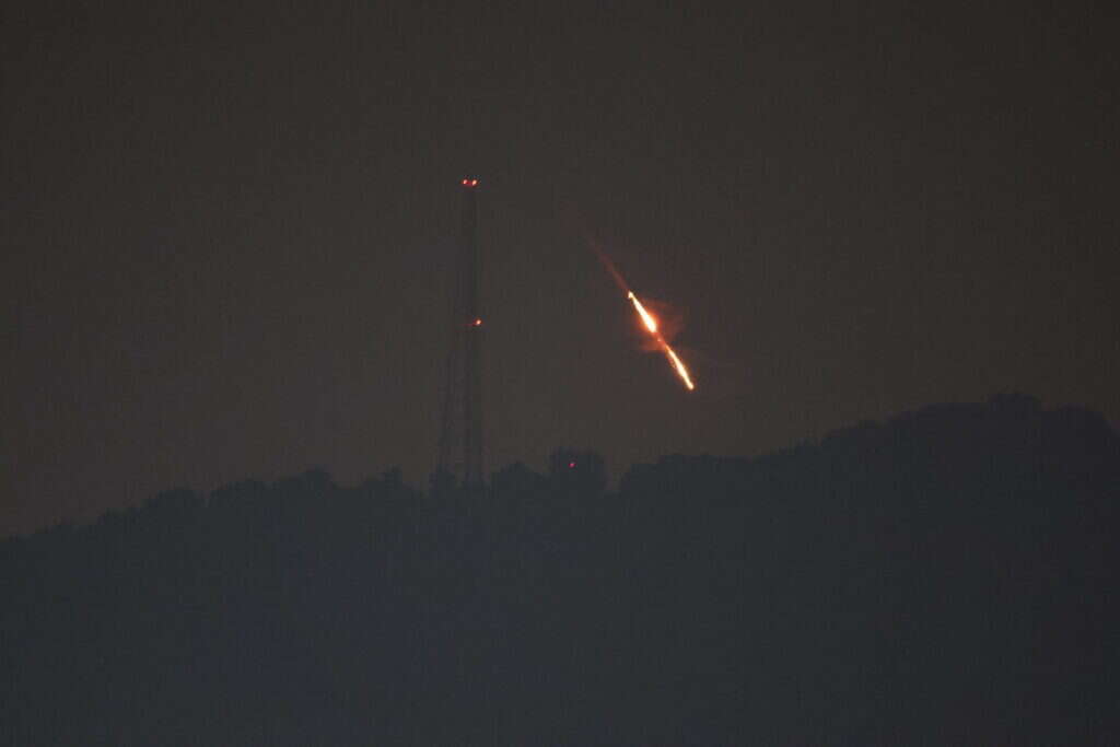תקיפה איראנית בשמי ישראל | EPA/ATEF SAFADI תקיפה איראנית בשמי ישראל | EPA/ATEF SAFADI