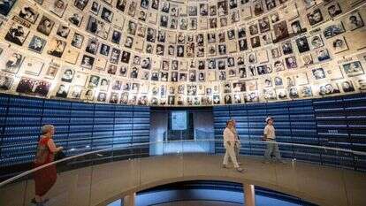 היכל השמות במוסד יד ושם. | יונתן דיזל, פלאש 90.