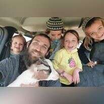 מוריס, ילדיו והשה. | רפאל מוריס.