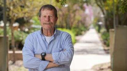 ד"ר אברהם ליפשיץ. | אייל מרגולין, ג'יני