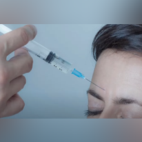 זריקת בוטוקס. | מסך מיוטיוב