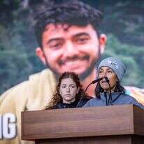 רייצ'ל גולדברג-פולין על רקע בנה החטוף בעזה, הירש. | יונתן זינדל, פלאש 90