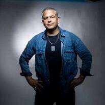 ינון מגל. | אריק סולטן ינון מגל. | אריק סולטן