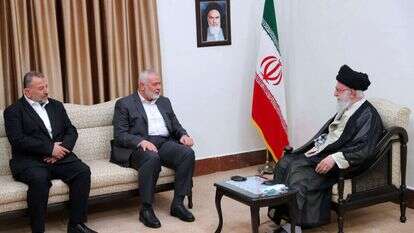 מנהיגי חמאס בפגישה עם חמינאי בטהרן, בחודש מרץ. | AP