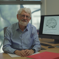 "מעסיקות אותי המחשבות על מקומי בציר הזמן והמרחב של היהדות". פרופ' סומפולינסקי. | טל אגסי