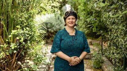 אפרת בזק. | נעמה שטרן